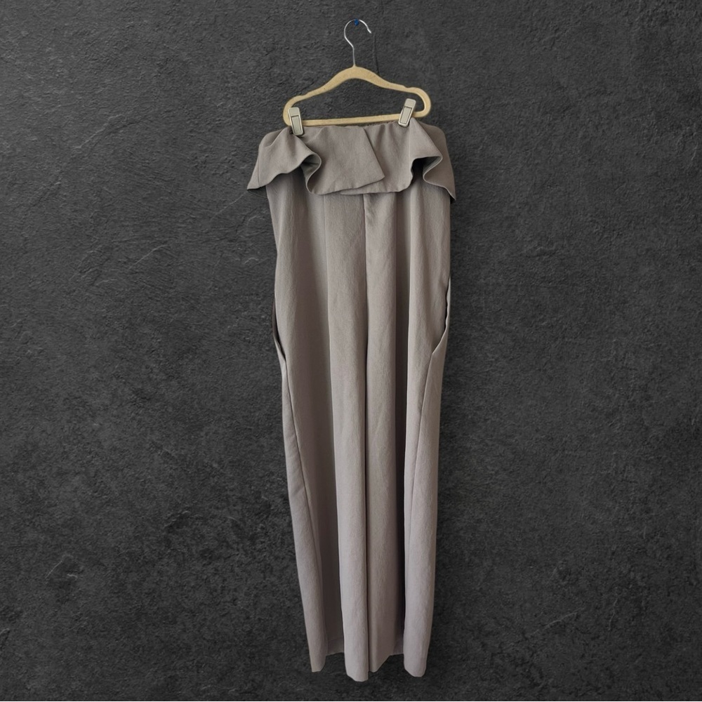 Aritzia Babaton Concrete Beton Gray Strapless Flutter Ruffle Jumpsuit Size 8 - Picture 7 of 12